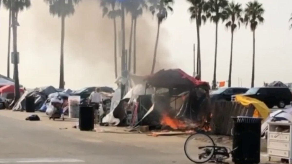 Venice Beach Up in Flames: Frequent Homeless Tent Fires Threaten Residents  and Tourists – NBC Los Angeles