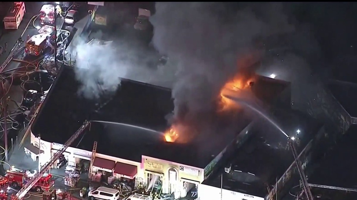 downtown-la-fire-that-destroyed-businesses-may-have-been-started-by-homeless