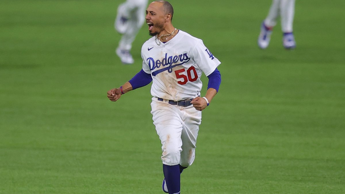 Jose Abreu and Freddie Freeman Win 2020 MVP Awards - The New York