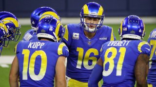 Jared Goff #16 of the Los Angeles Rams gives the play to his teammates during the second quarter against the Chicago Bears.