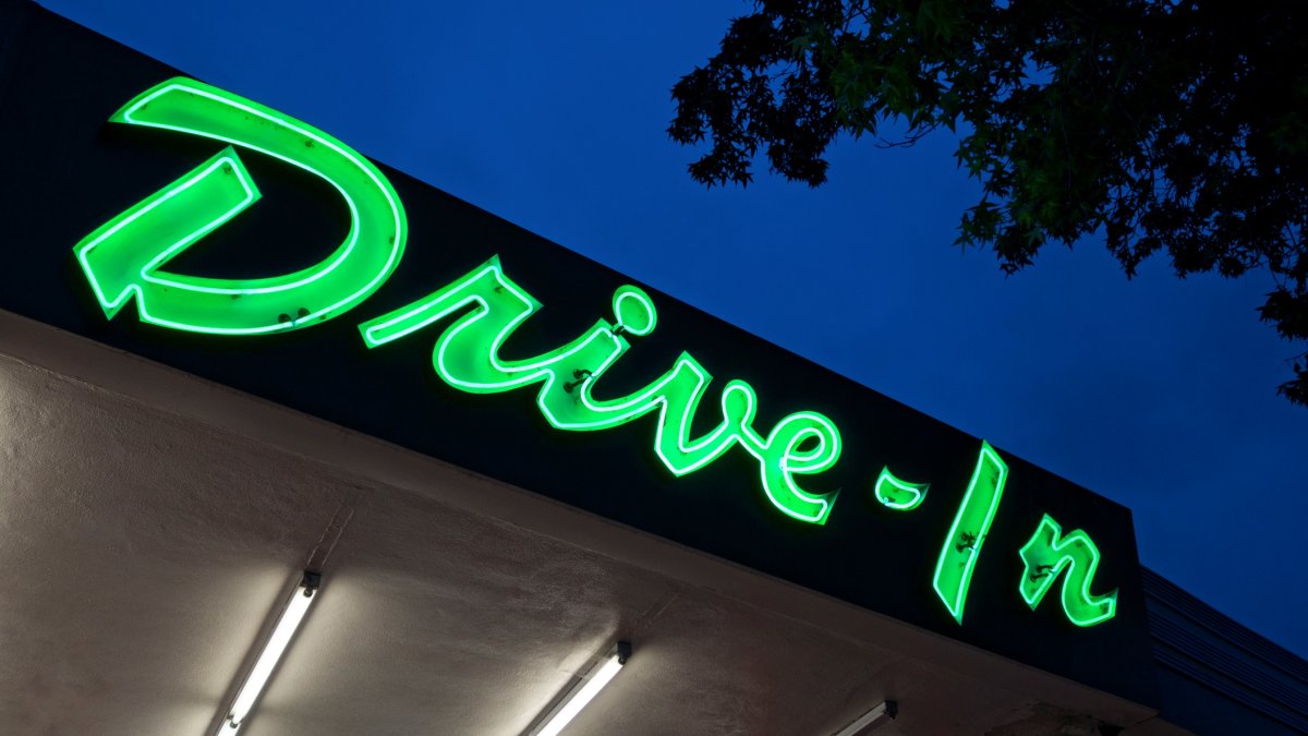 A Pop-up Drive-In Will Help the Valley Relics Museum - Vimarsana News
