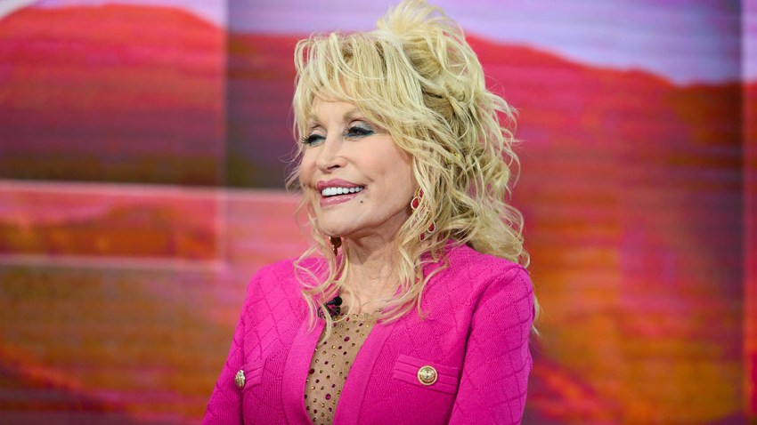 Dolly Parton on the set of TODAY, Nov. 20, 2019.
