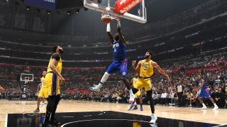 Los Angeles Lakers v LA Clippers