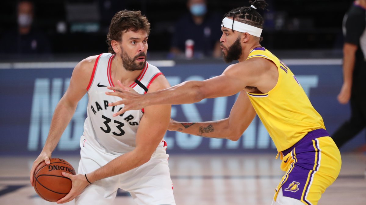 Lakers sign veteran Spanish center Marc Gasol, trade JaVale McGee
