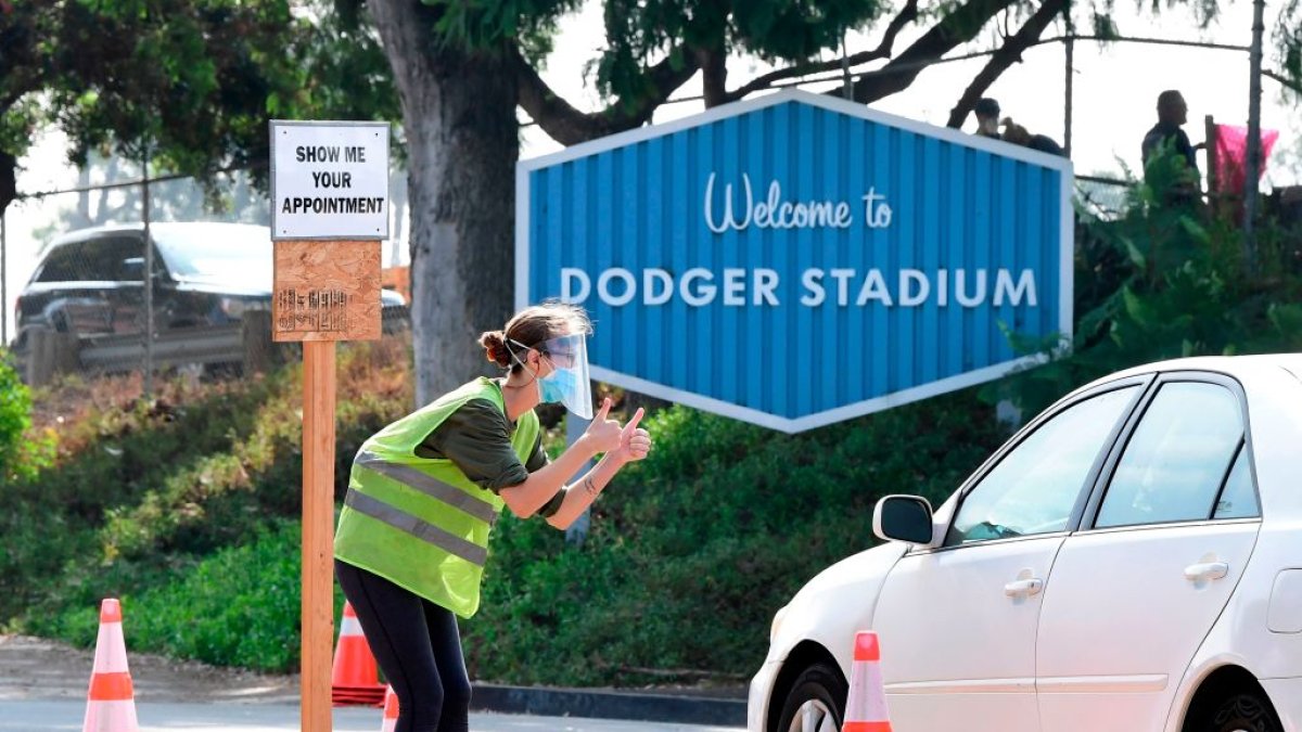 No Cash and Clear Bags Only: Dodgers Announce Guidelines as Fans