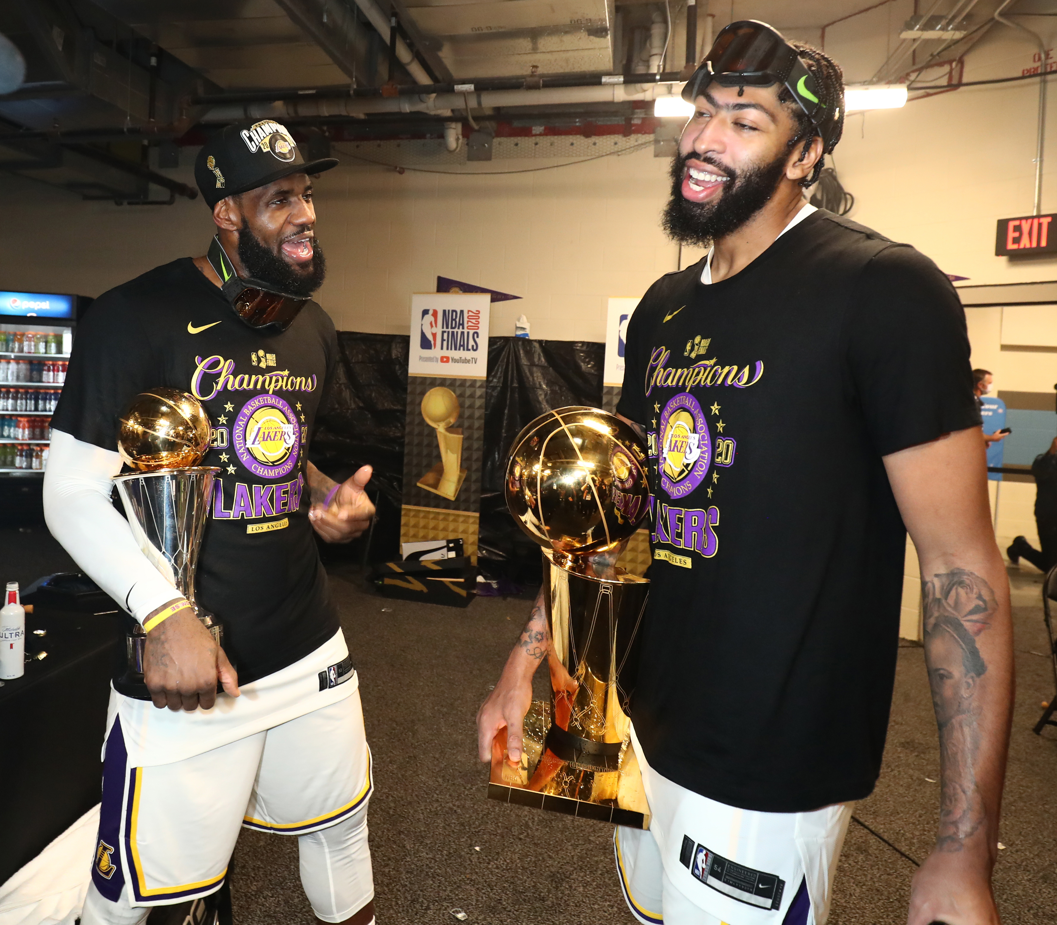 LeBron James, Anthony Davis hilariously get heated during Lakers training  camp competition