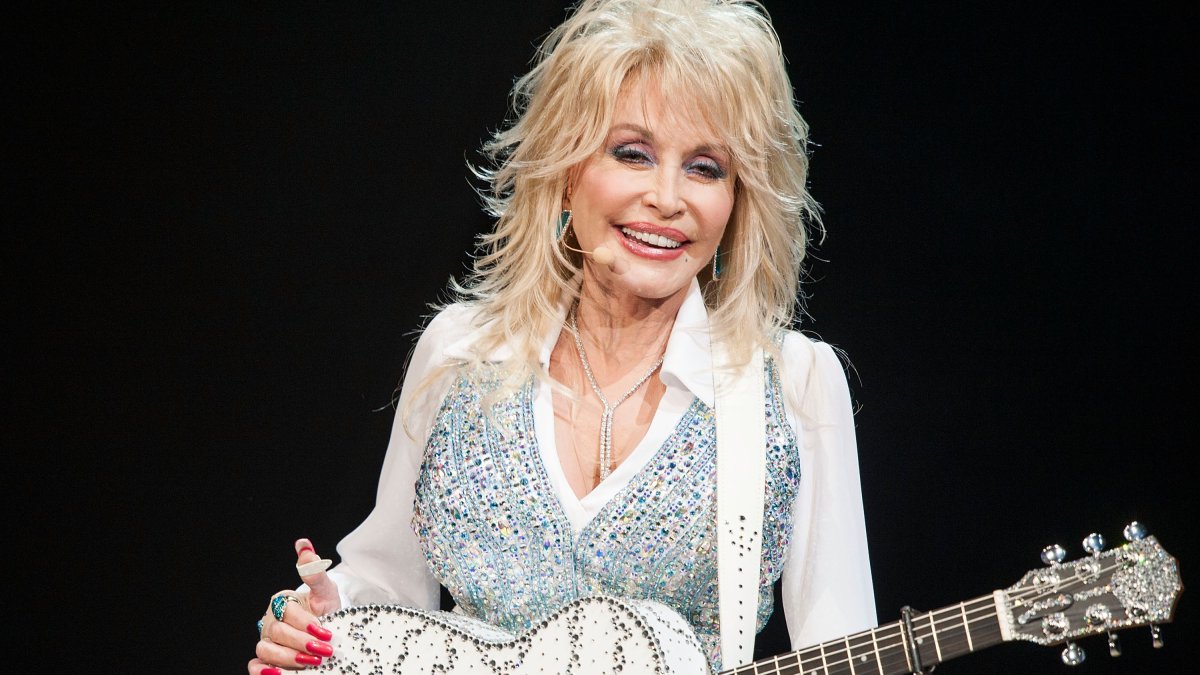 Tennessee moves to rename Nashville International Airport in Dolly Parton’s honor Tennessee moves to rename Nashville International Airport in Dolly Parton’s honor