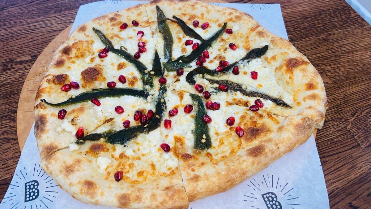 Chile en Nogada Pizza Arrives, Just in Time for Christmas NBC Los Angeles