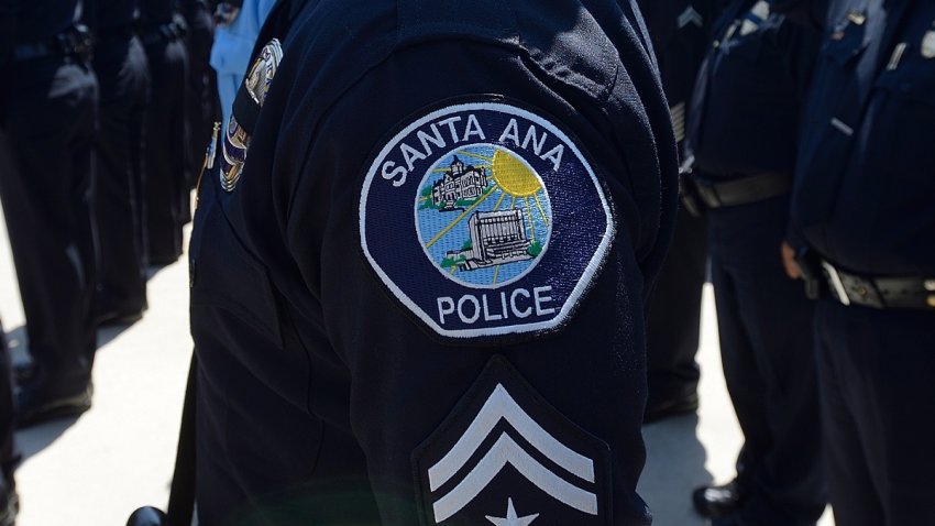 圣塔安纳警官承认受贿以保护非法企业