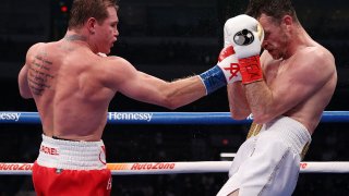 Canelo Alvarez v Callum Smith