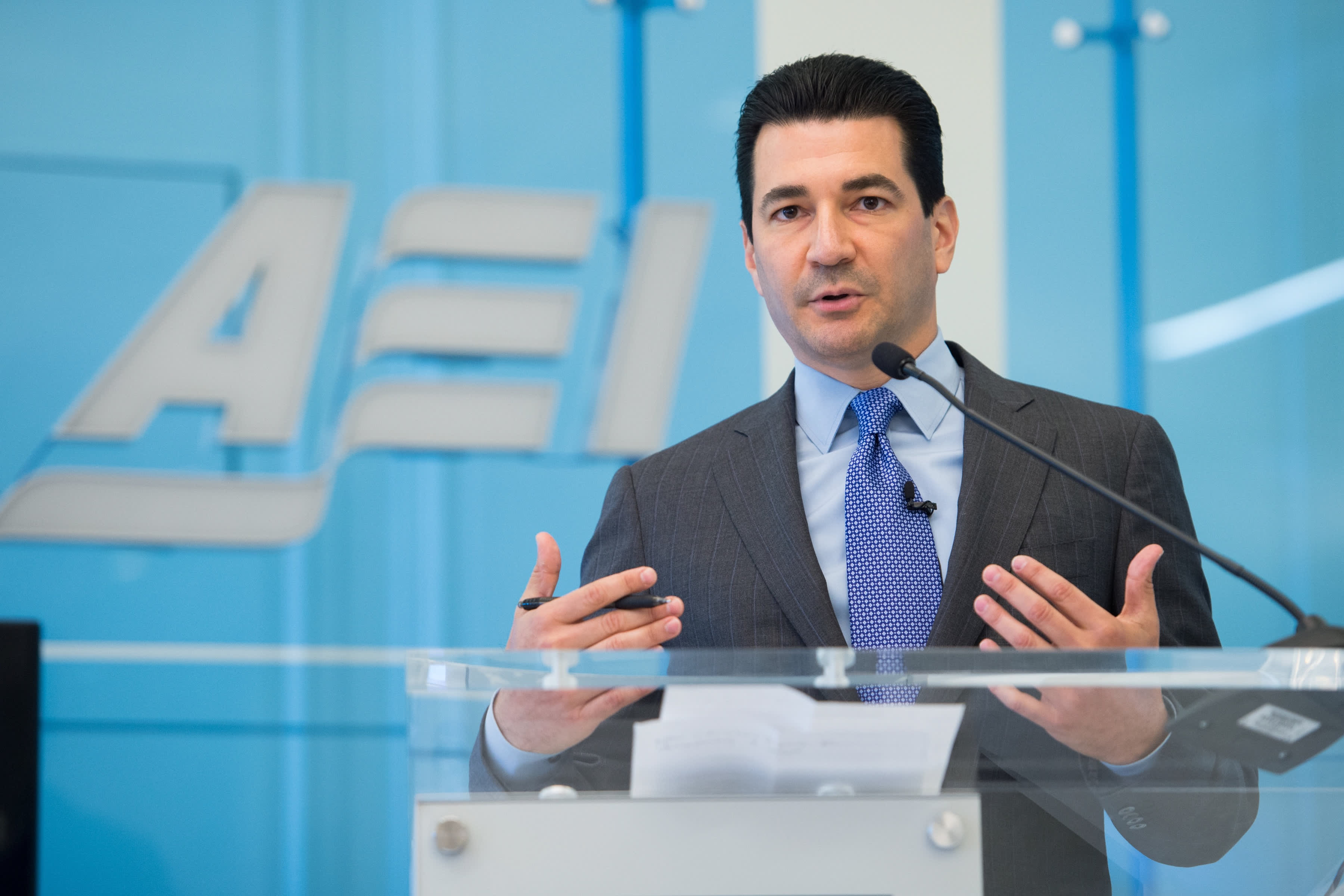 South African Covid Variant Appears to 'Obviate' Antibody Drugs, Dr. Scott Gottlieb Says – NBC Los Angeles - Vimarsana News