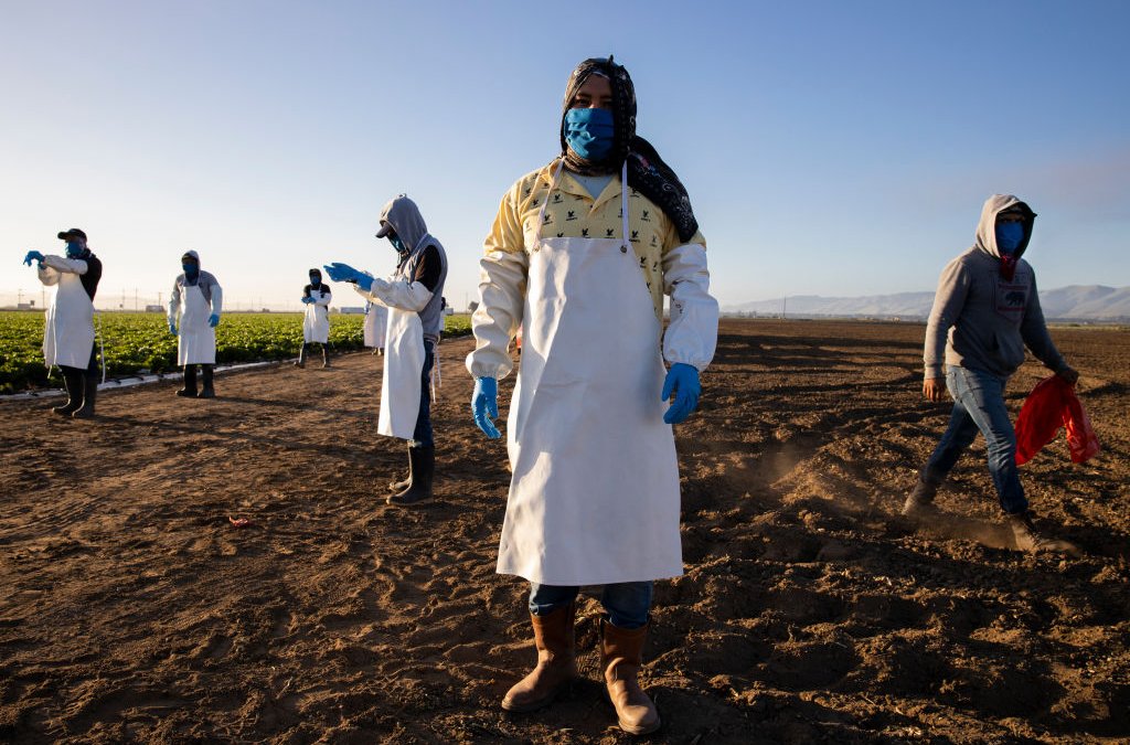 language-barriers-wariness-make-vaccinating-immigrants-hard-nbc-los