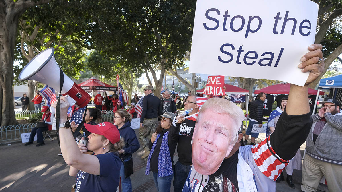 Confederate flag-waving at trump rally disturbing 6 Arrested When Trump Supporters and Counter-Protesters Clash in Downtown LA – NBC Los Angeles