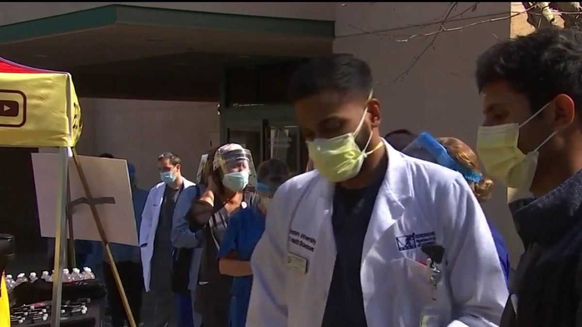 Food Truck Feeds Exhausted Healthcare Workers During Pandemic, One Taco at a Time - Vimarsana News