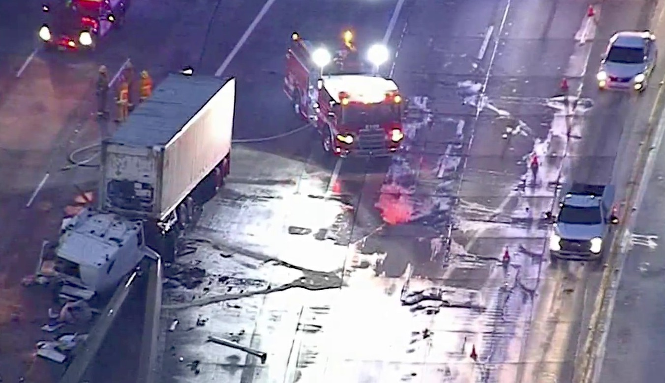 Big Rig Crash On 405 Freeway Slows The Morning Drive Near 101 Freeway ...