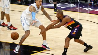 Los Angeles Lakers v Phoenix Suns