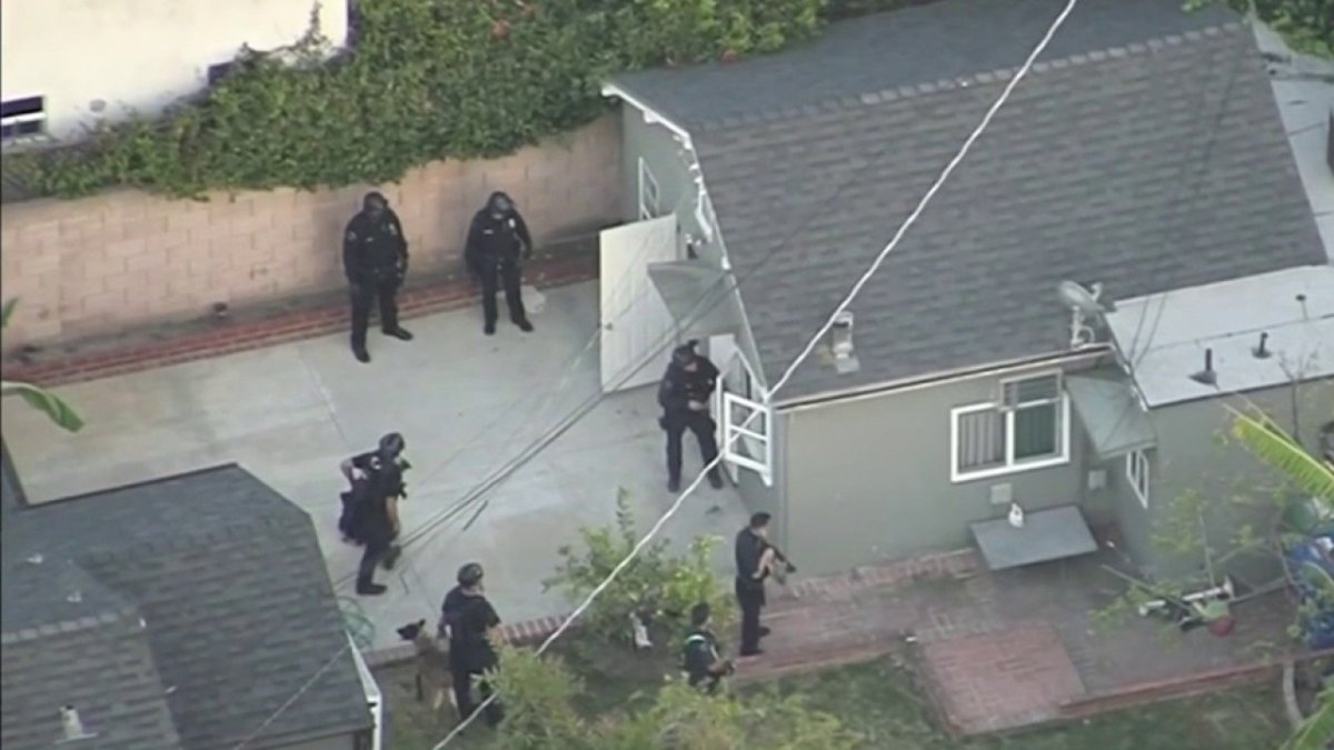Man Killed in Beverly Grove Stabbing – NBC Los Angeles