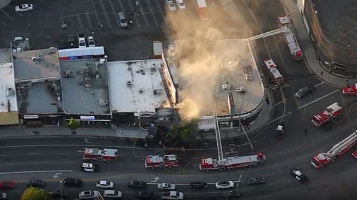 Fire Crews Knock Down Structure Fire in Sherman Oaks – NBC Los Angeles