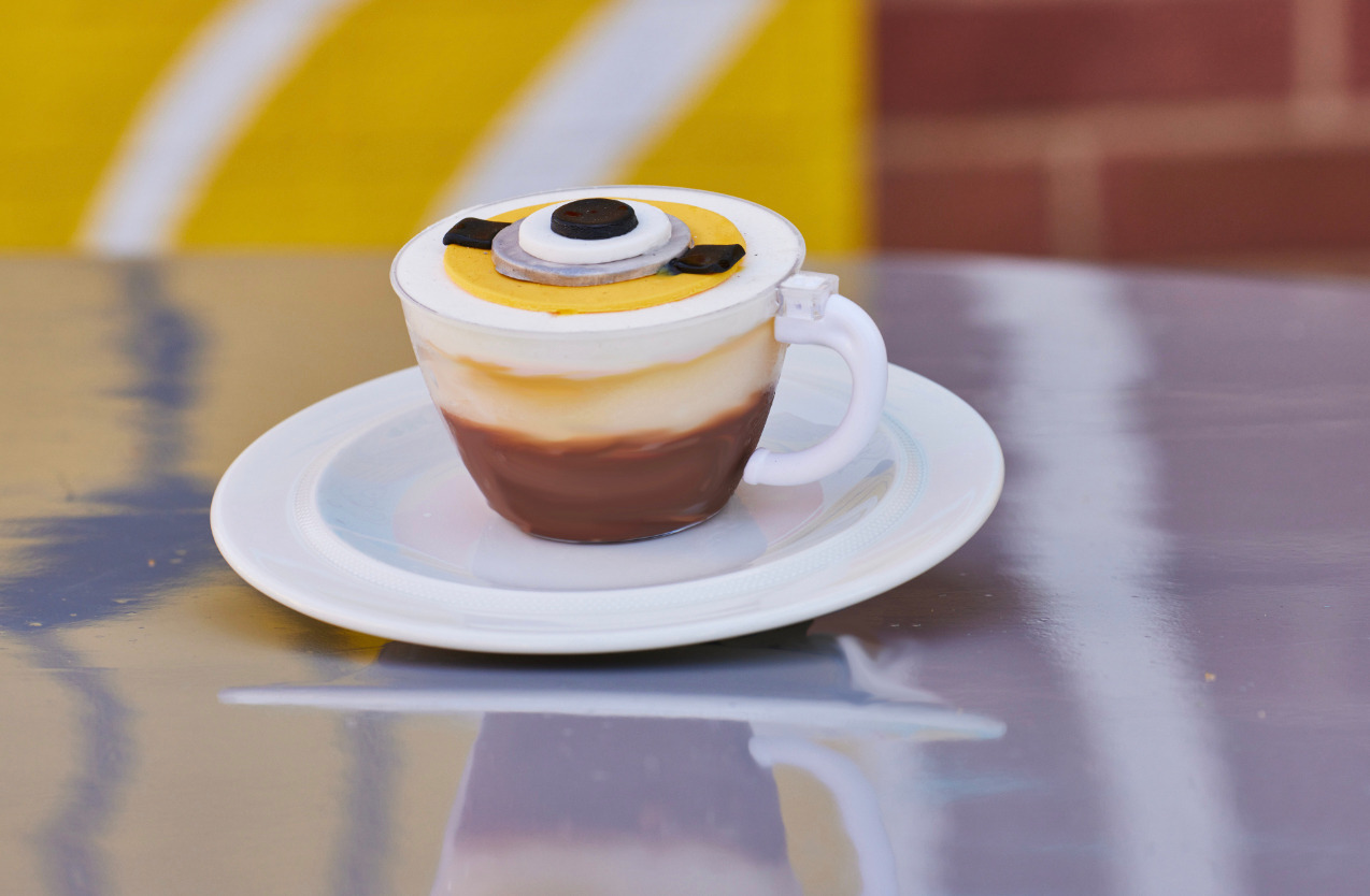 This pudding has the eye of a Minion on top.