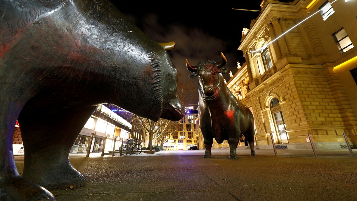 European Stocks Retreat, With Fed Policy and Rising Bond Yields in Focus; Stoxx 600 Down 1% - Vimarsana News