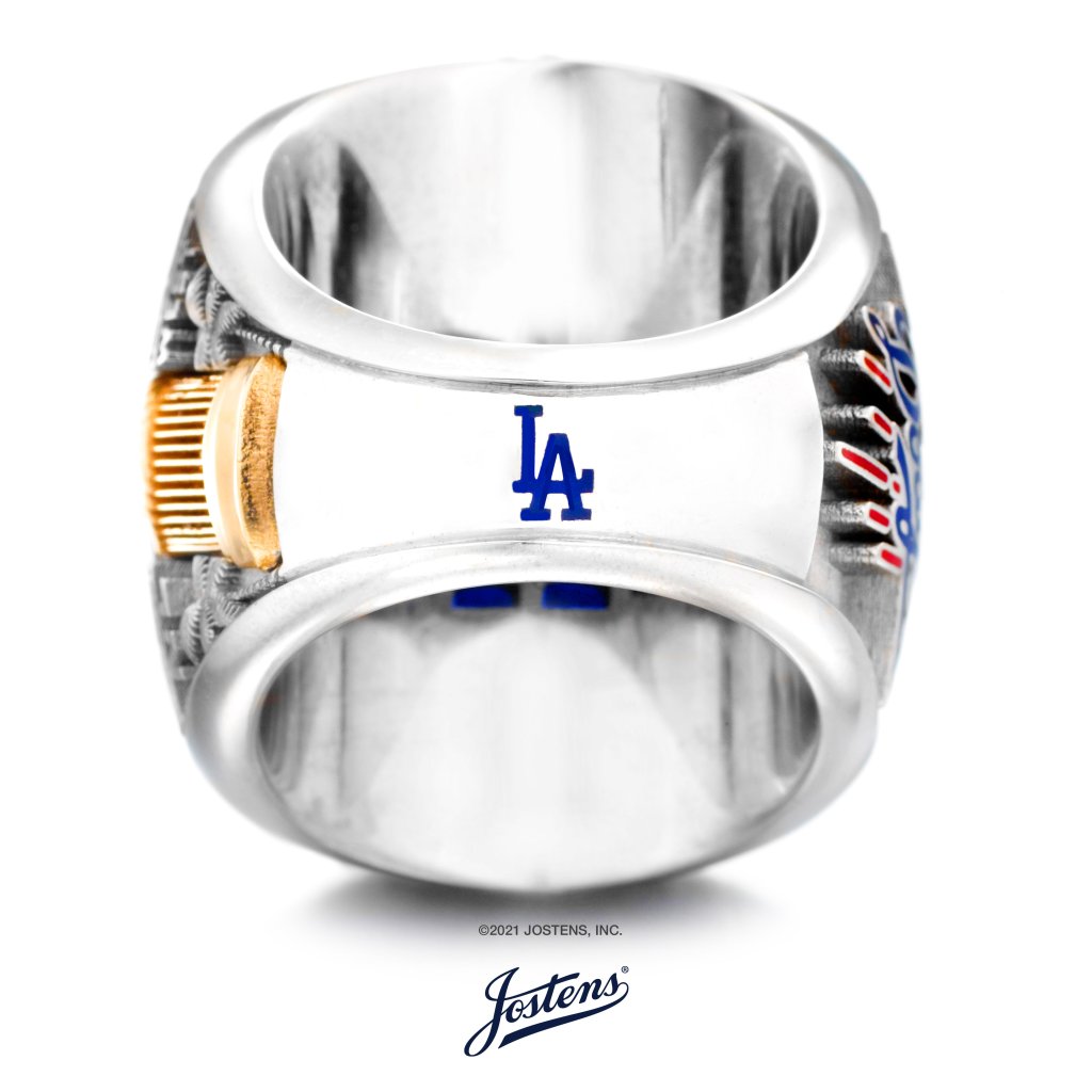 Los Angeles Dodgers receive World Series rings with pregame spectacle