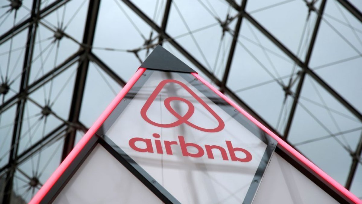 Family Almost Loses Money With Airbnb Gift Cards