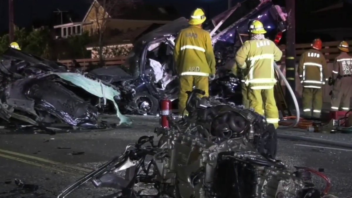 Speeding Driver Killed In Violent Multi Car Crash In Reseda Nbc Los
