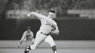 Mike Marshall Pitching