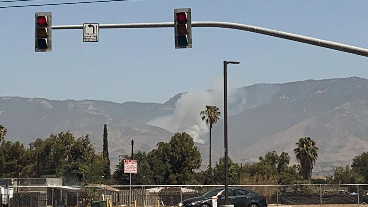 Brush Fire Burns North of San Bernardino – NBC Los Angeles