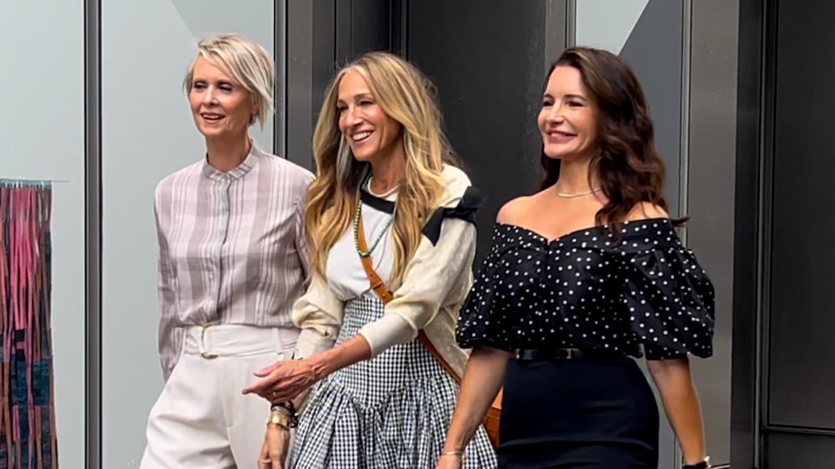 Charlotte Herbert Sex - See Sarah Jessica Parker's Photo From Her First Day of Filming 'Sex and the  City' Reboot â€“ NBC Los Angeles