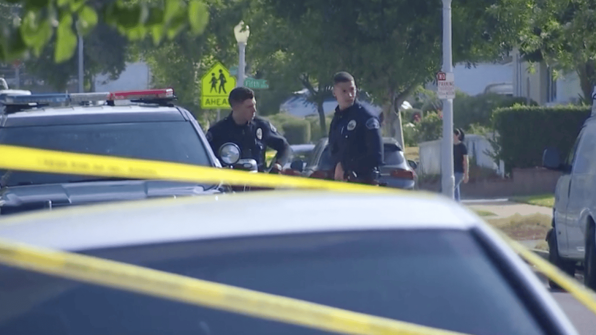 Woman in Her 20s Fatally Stabbed at a Retirement Home in Burbank Where ...