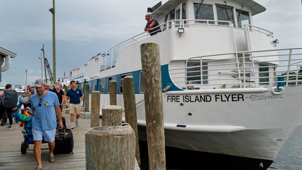 Henri Weakens to Tropical Storm Ahead of Northeast Landfall – NBC Los Angeles Henri Weakens to Tropical Storm Ahead of Northeast Landfall – NBC Los Angeles