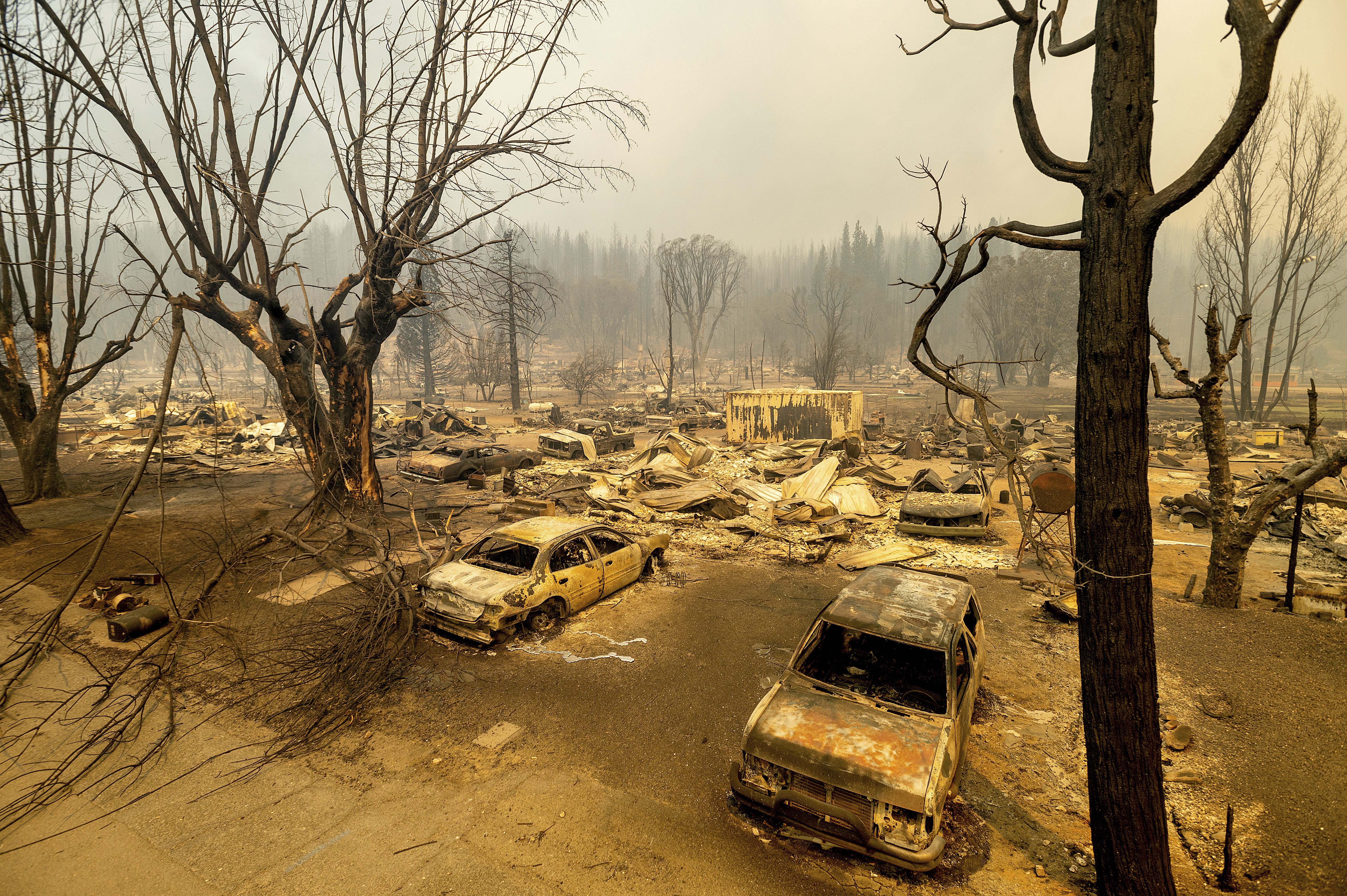 Года и стала последним крупным. Гринвилль Калифорния. Лесные пожары в Калифорнии 2020. Сгорел город в Америке. Пожары в Америке в Калифорнии.