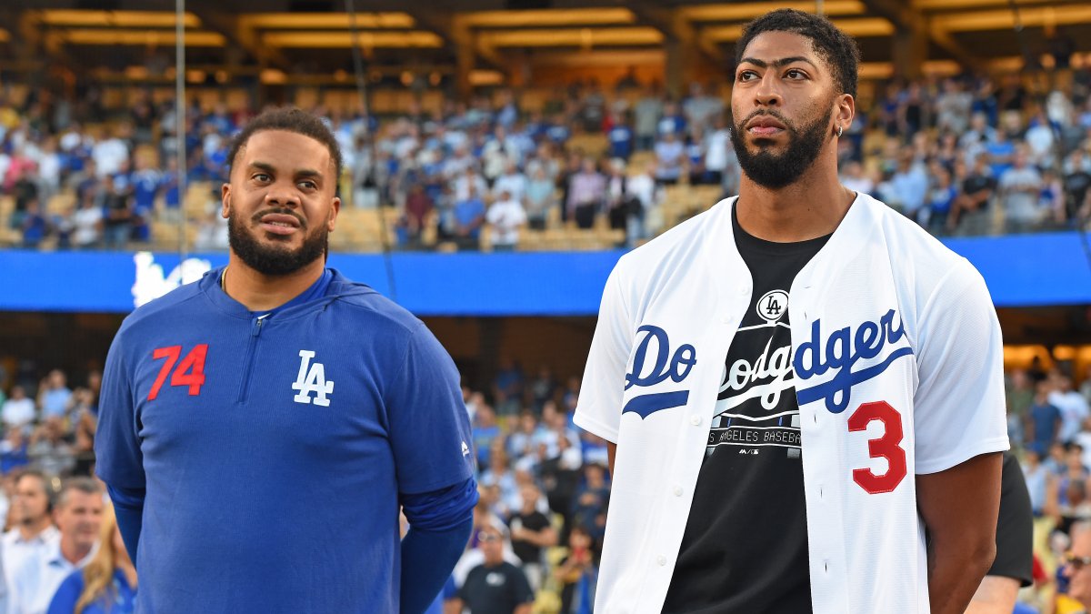 Dodgers Creating Special Free LA Jersey For Lakers Day In September - All  Lakers