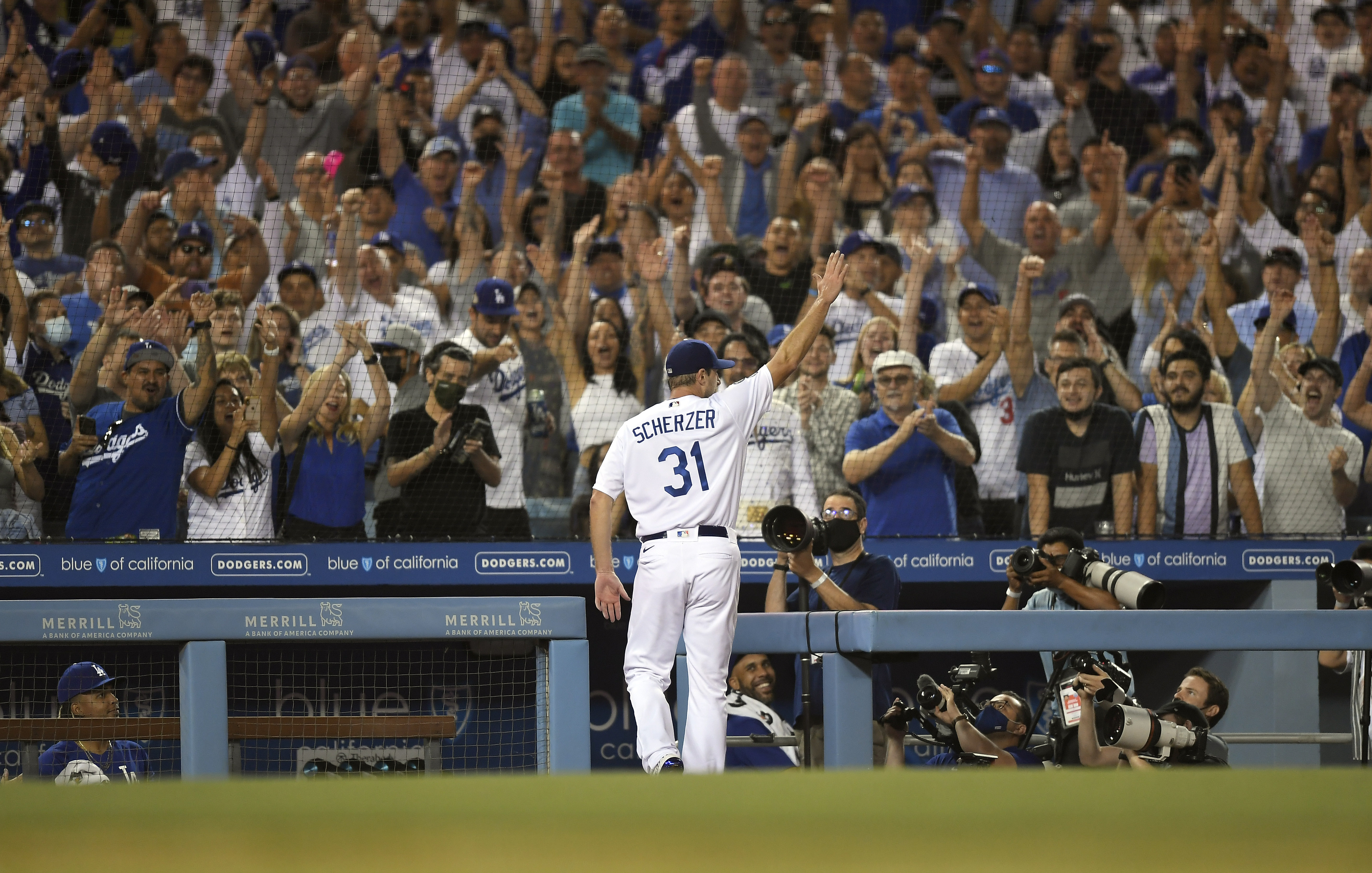 Dodgers support Scherzer with three home runs