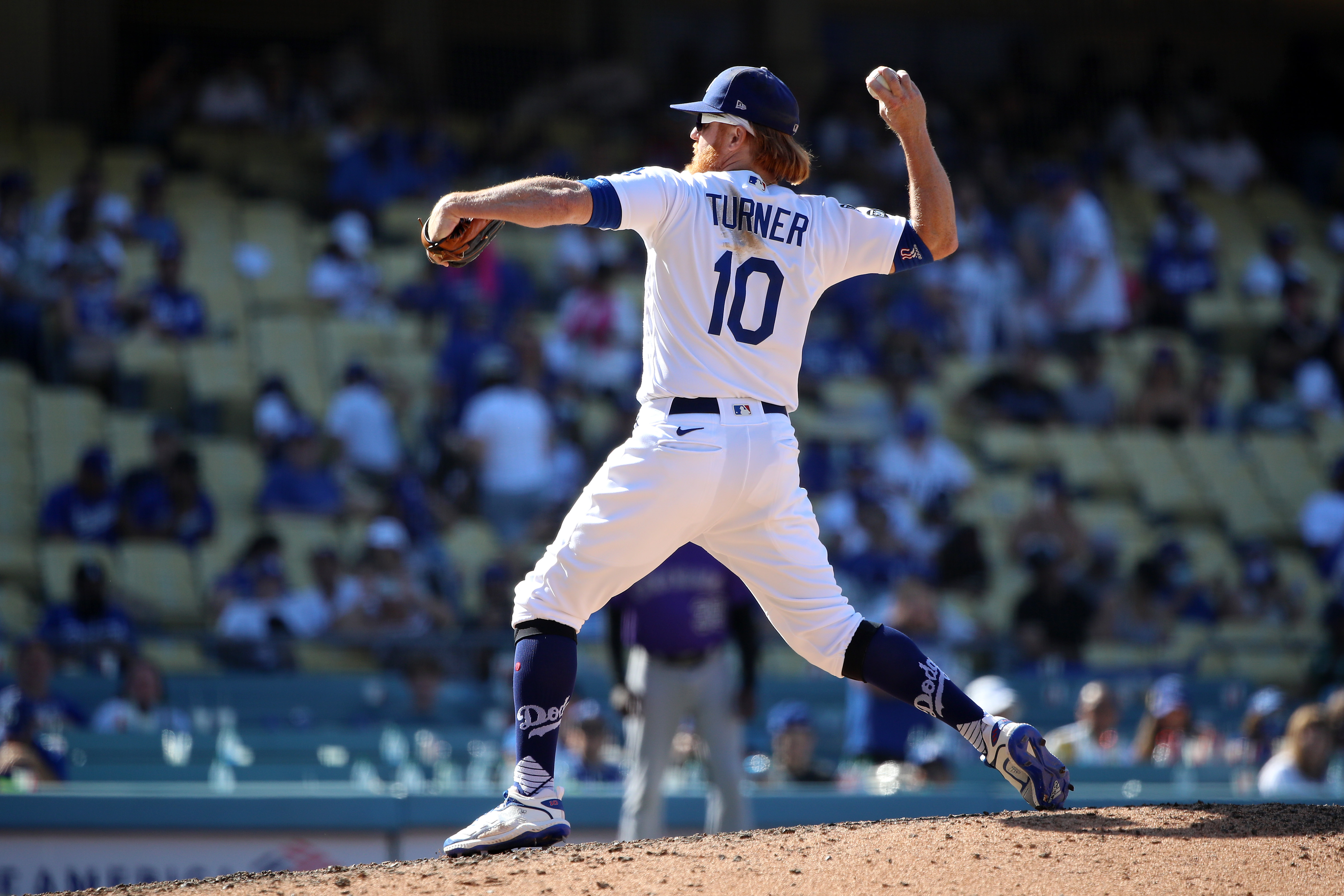 Dodgers 4, Rockies 2: Urias rolls through Colorado to close out