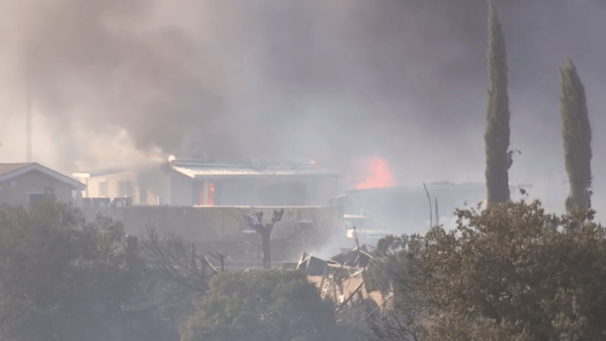 Woman Who Lost Home in Fire Forgives Suspect – NBC Los Angeles