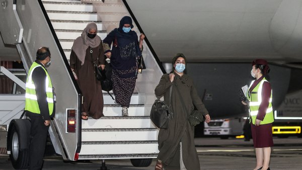 Hundreds of Afghans Denied Humanitarian Entry Into US 3