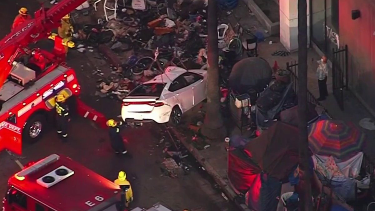 Car Crashes Into Homeless Encampment in Koreatown – NBC Los Angeles Car Crashes Into Homeless Encampment in Koreatown – NBC Los Angeles