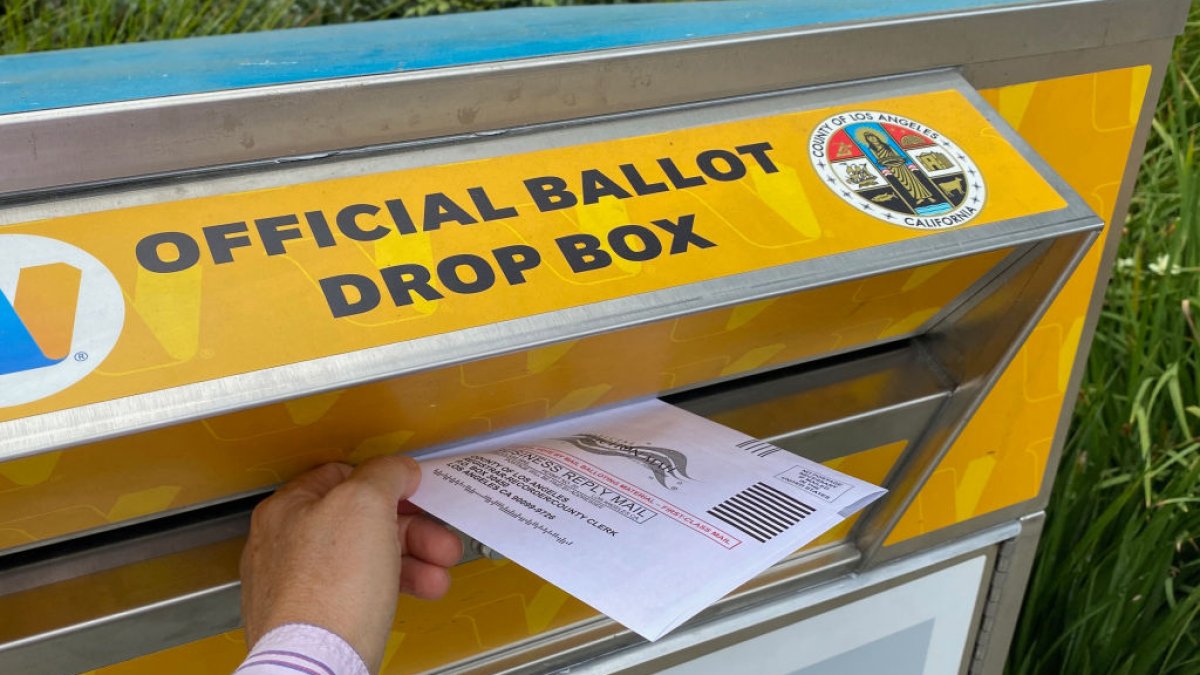 California Governor Recall PopUp Newsletter Survey NBC Los Angeles