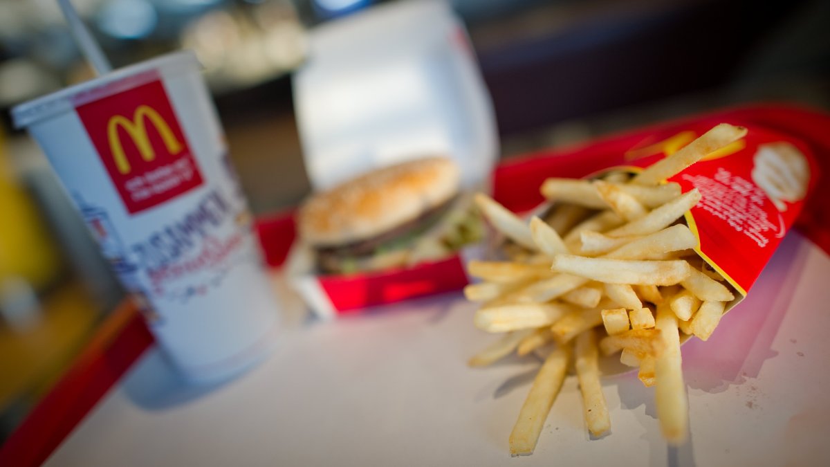 Fast-Food Workers to Strike in Protest Against Alleged Unsafe Working Conditions – NBC Los Angeles Fast-Food Workers to Strike in Protest Against Alleged Unsafe Working Conditions – NBC Los Angeles