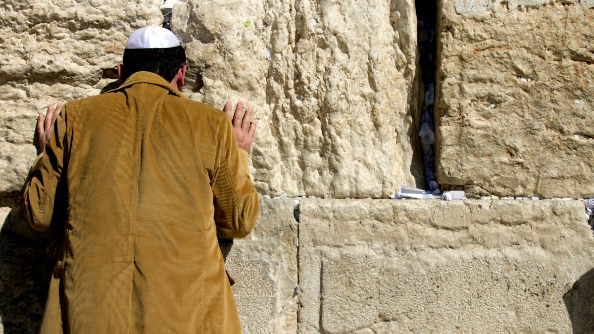 A Buried Building Near Jerusalem's Western Wall Is Opening to Travelers – Here's What It Looks Like - Vimarsana News