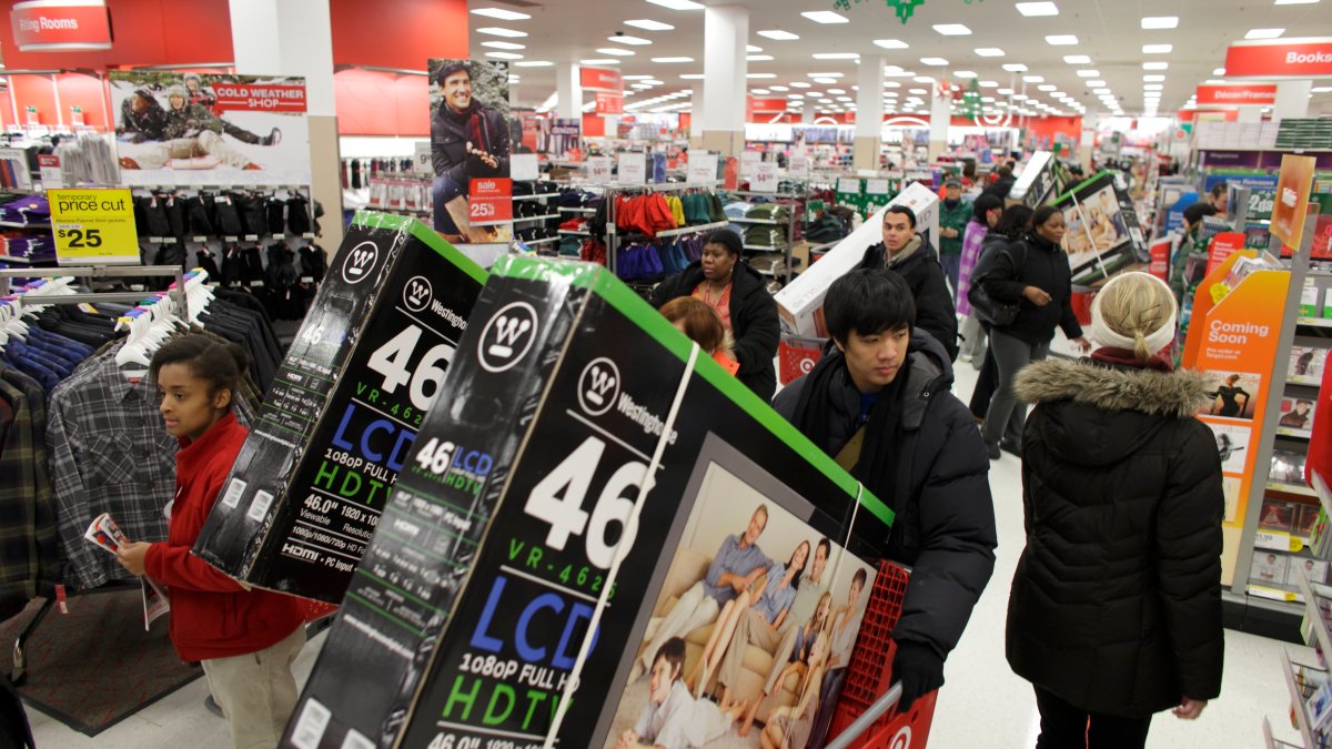 Stores Kick Off Black Friday 2021 Sales But Pandemic Woes Linger – NBC Los Angeles - Vimarsana News