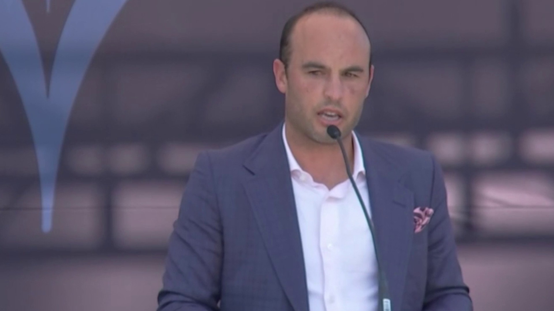 LA Galaxy develará una estatua en honor a Landon Donovan - Los