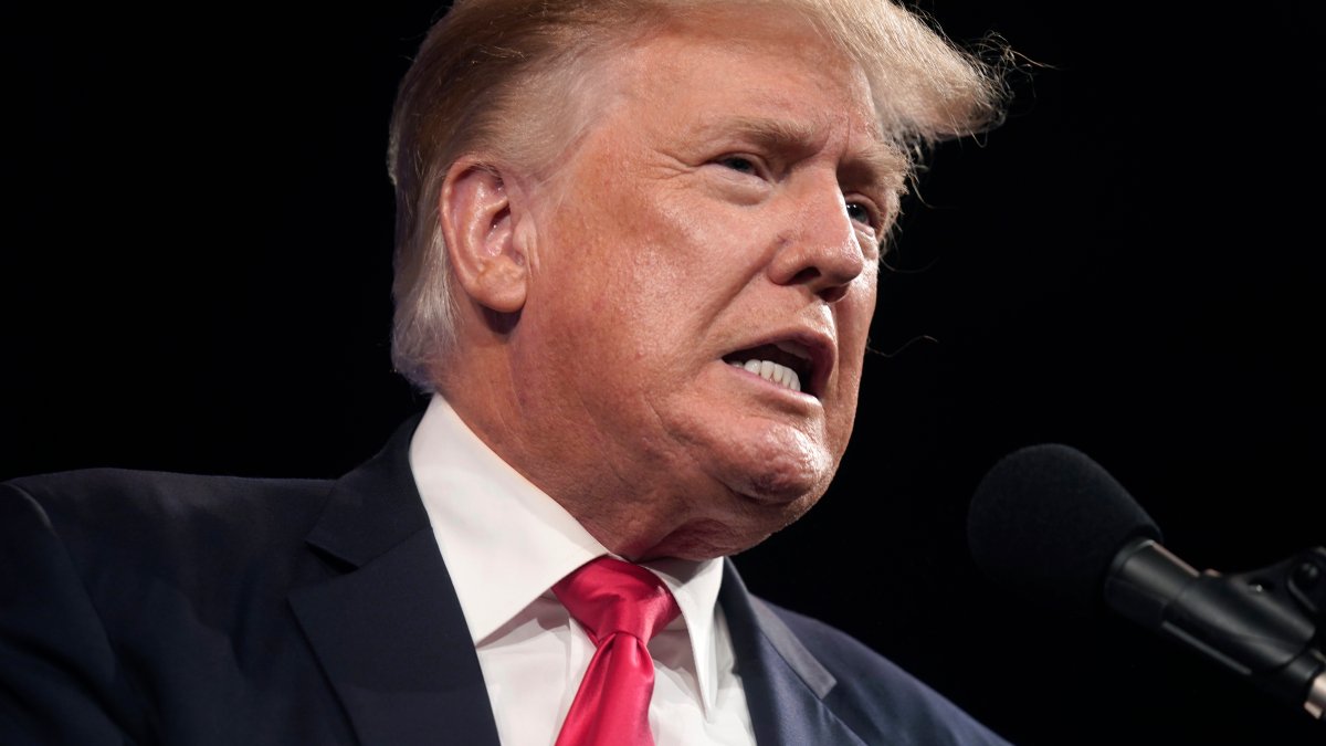 Law Enforcement Agencies Are Prepping for Possible Trump Indictment as Soon as Next Week: Sources 1