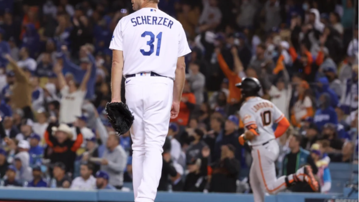 SF Giants lose first game against Dodgers in final series this