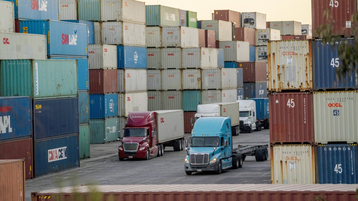 Port of LA Announces Fee on Lingering Empty Containers Amid Backlog