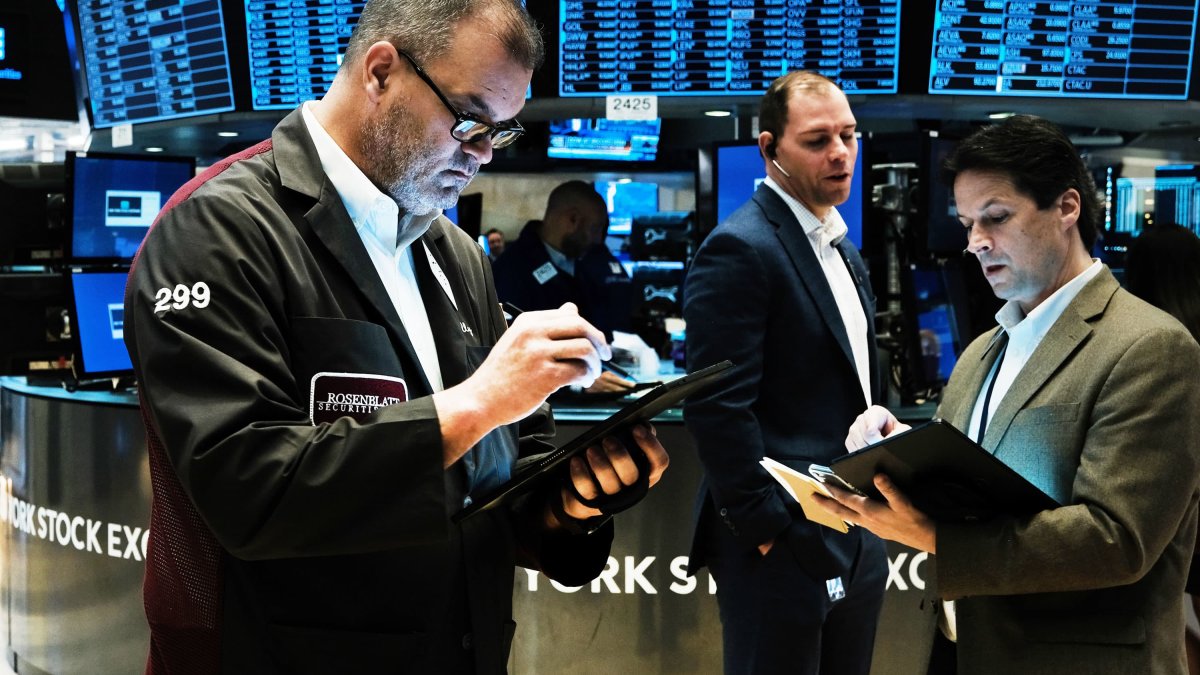 Three Catalysts Are Driving 'Off the Charts' Inflows Into ETFs This Year, Schwab Says – NBC Los Angeles - Vimarsana News