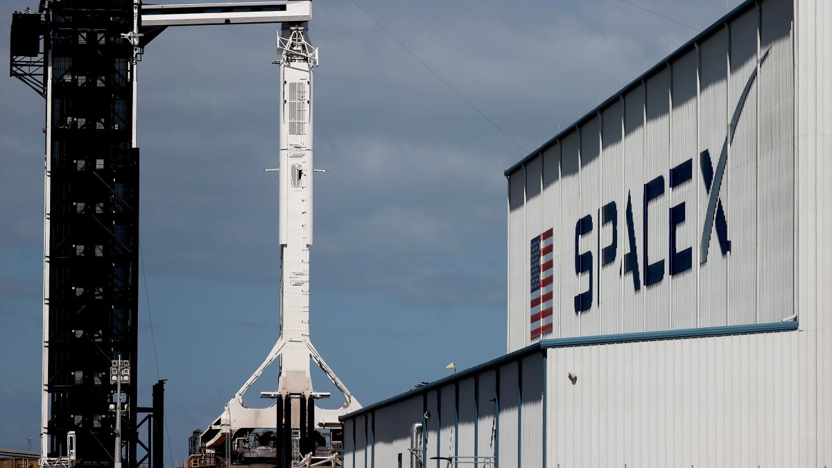 Hawthorne-Based SpaceX Launch COSMO Cape Canaveral – NBC Los Angeles - Vimarsana News