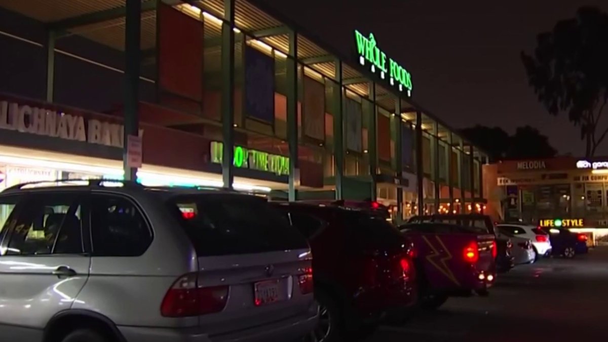 Police Search for Alleged Assailant in West Hollywood Stabbing – NBC ...